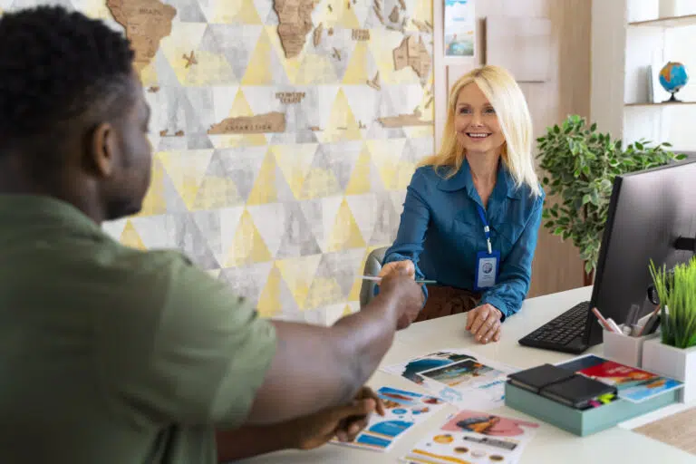 Le Guide Ultime de la Création d'Entreprise en Côte d'Ivoire (Édition 2025)